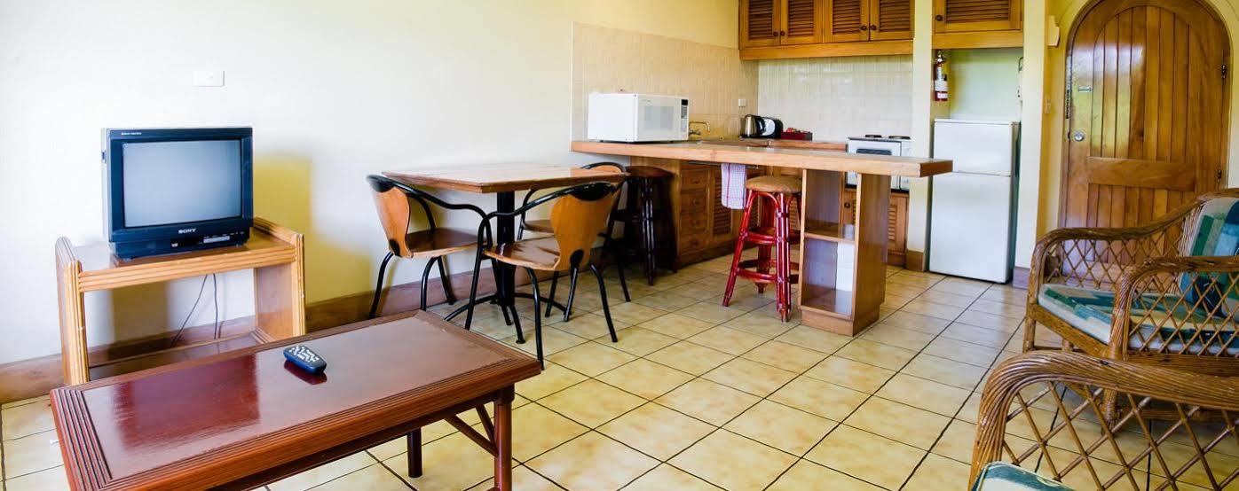 Tanoa Apartments Nadi Extérieur photo